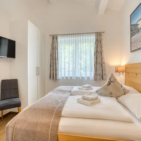 Chalet In Neukirchen With Mountain Views, Cleaning Included Apartmán *